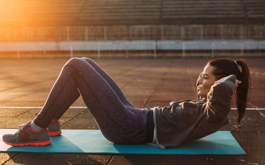 How To Do Crunches Fitness And Bodybuilding Volt